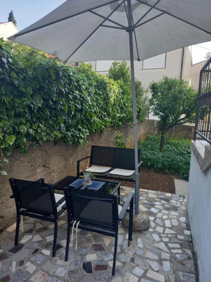 Ernesta Apartment *