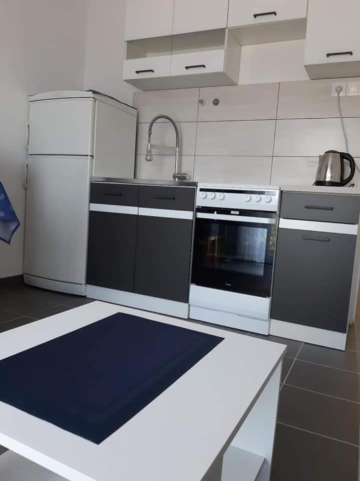 Apartment Ernesta Selce